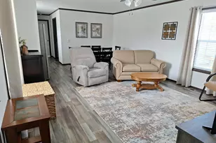 215 N McKay Ave, Alexandria, MN 56308 - Photo 9
