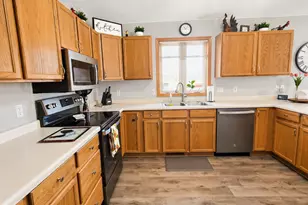 13 Riverside Rd, Morris, MN 56267 - Photo 9