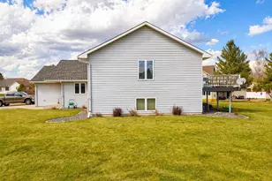 13 Riverside Rd, Morris, MN 56267 - Photo 3