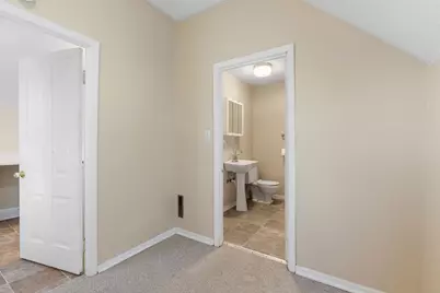 2048 Carroll Avenue, Saint Paul, MN 55104 - Photo 11