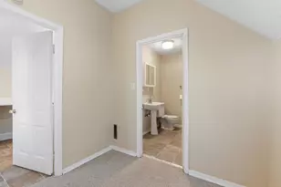 2048 Carroll Ave, Saint Paul, MN 55104 - Photo 11