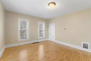 2048 Carroll Ave, Saint Paul, MN 55104 - Photo 7