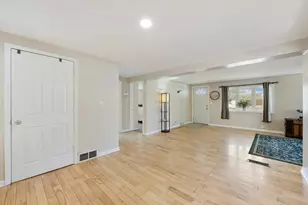 208 5th Ave SE, Osseo, MN 55369 - Photo 9