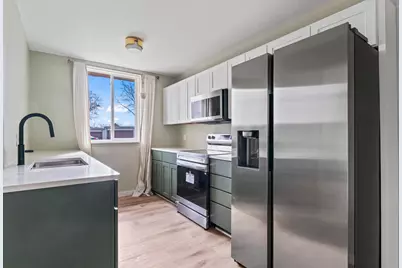 1931 Viking Drive NW #14, Rochester, MN 55901 - Photo 9