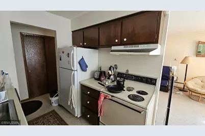 812 9th Avenue S #7, Hopkins, MN 55343 - Photo 5