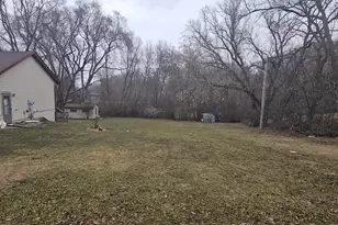 1121 S Vine St, Fergus Falls, MN 56537 - Photo 5