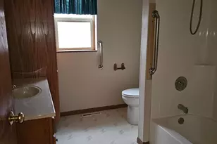 1121 S Vine St, Fergus Falls, MN 56537 - Photo 13