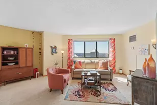 78 10th St E, Saint Paul, MN 55101 - Photo 5