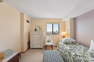 78 10th St E, Saint Paul, MN 55101 - Photo 15