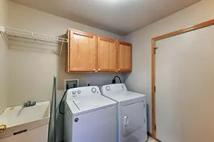 2133 Southwind Rd, Maplewood, MN 55109 - Photo 11