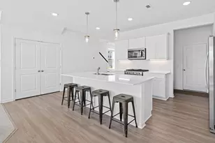 4807 Airlake Dr, Woodbury, MN 55129 - Photo 3