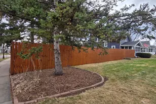 2040 Stillwater Ave E, Saint Paul, MN 55119 - Photo 11