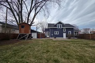 2040 Stillwater Ave E, Saint Paul, MN 55119 - Photo 1