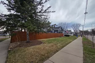 2040 Stillwater Ave E, Saint Paul, MN 55119 - Photo 19