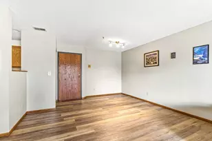 1215 Ferndale St N, Maplewood, MN 55119 - Photo 5