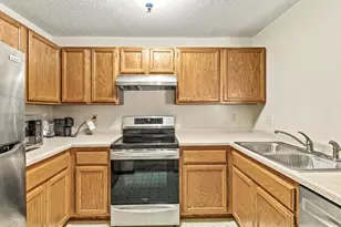 1215 Ferndale St N, Maplewood, MN 55119 - Photo 11