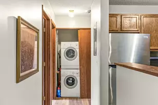 1215 Ferndale St N, Maplewood, MN 55119 - Photo 15