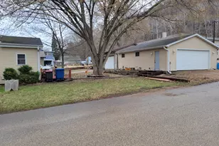 203 E 7th St, Red Wing, MN 55066 - Photo 3