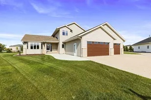 722 42nd Ave S, Moorhead, MN 56560 - Photo 3