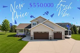 722 42nd Ave S, Moorhead, MN 56560 - Photo 1