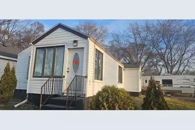 906 1st Avenue E, Shakopee, MN 55379 - Photo 1