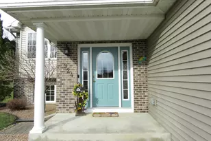 924 Balsam Ct NE, Pine Island, MN 55963 - Photo 5