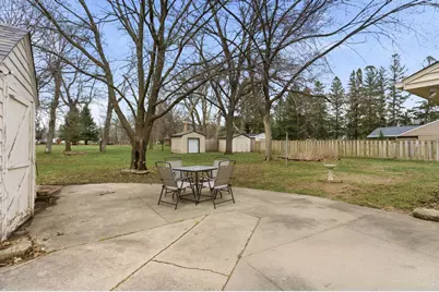 2304 15th Avenue SW, Austin, MN 55912 - Photo 9