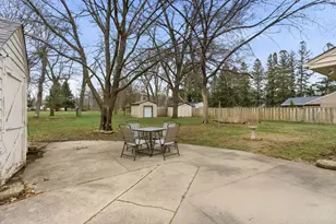 2304 15th Ave SW, Austin, MN 55912 - Photo 9