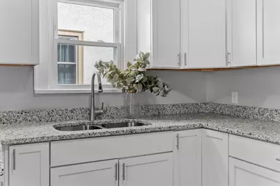 2723 Queen Avenue N, Minneapolis, MN 55411 - Photo 21