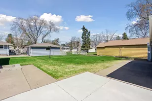 9207 Washington St NE, Blaine, MN 55434 - Photo 29
