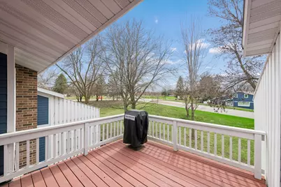 9371 Nesbitt Road, Bloomington, MN 55437 - Photo 11