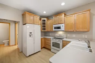 9126 Fox Ct, Victoria, MN 55386 - Photo 9