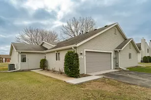 1604 10th Ave SE, Rochester, MN 55904 - Photo 1