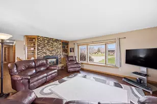 1021 Stony Brook Manor, Fergus Falls, MN 56537 - Photo 9