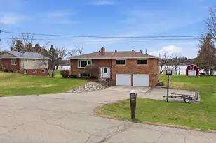 1021 Stony Brook Manor, Fergus Falls, MN 56537 - Photo 3
