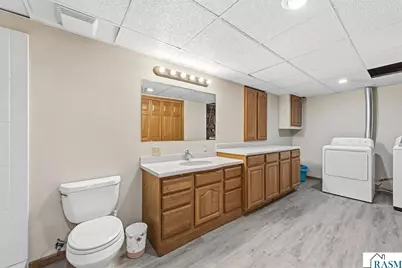 229 Wadsworth Drive, Mankato, MN 56001 - Photo 35