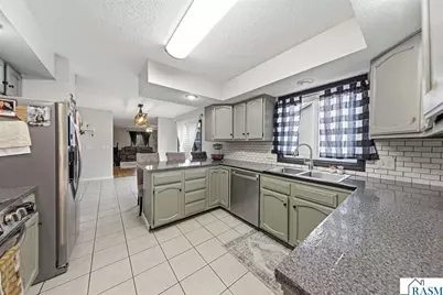 229 Wadsworth Drive, Mankato, MN 56001 - Photo 13