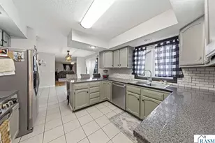 229 Wadsworth Dr, Mankato, MN 56001 - Photo 13