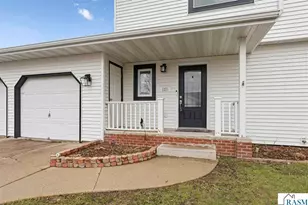 229 Wadsworth Dr, Mankato, MN 56001 - Photo 3