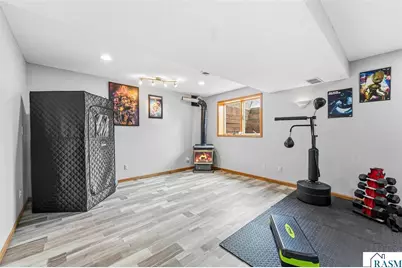 229 Wadsworth Drive, Mankato, MN 56001 - Photo 31