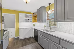 8180 Julianne Terrace, Golden Valley, MN 55427 - Photo 11