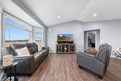 38616 Pine Avenue, Center City, MN 55012 - Photo 5