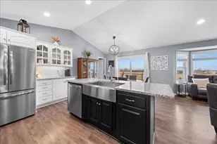 38616 Pine Ave, Center City, MN 55012 - Photo 9