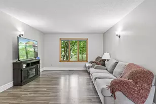 39074 Riverside Ct, North Branch, MN 55056 - Photo 5