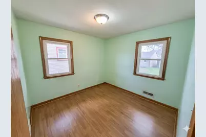 4900 Russell Avenue N, Minneapolis, MN 55430 - Photo 9