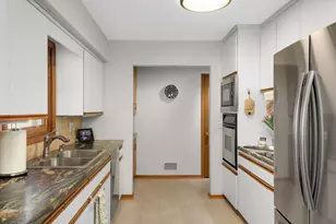 8190 Duluth St, Golden Valley, MN 55427 - Photo 11