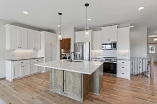 109 Vista Way, Waconia, MN 55387 - Photo 3