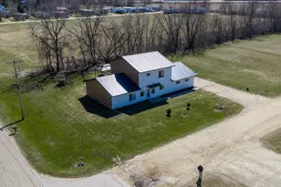 241 Pleasant St, Dexter, MN 55926 - Photo 27