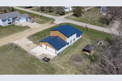 241 Pleasant Street, Dexter, MN 55926 - Photo 5