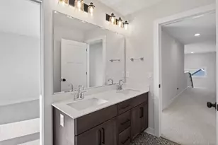 2388 Laurie Ct, Roseville, MN 55113 - Photo 35